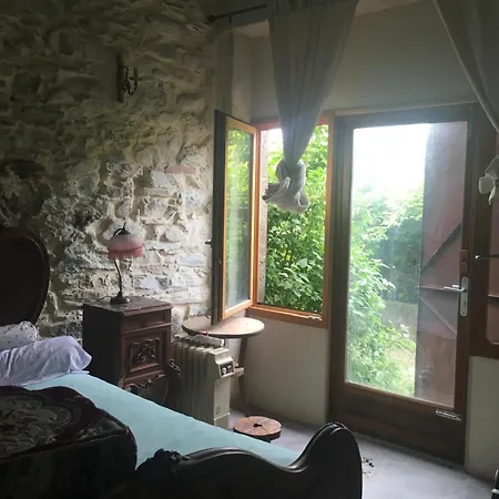 Beautiful Arched Stone 1 Bd Mons (Herault)