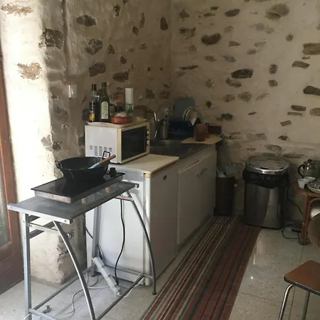 Apartment Beautiful Arched Stone 1 Bd